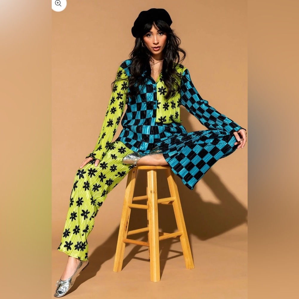LIKE NEW Dressed in Lala Long Sleeve Plissé Set in Retro Dream Half + Half - Picture 3 of 7